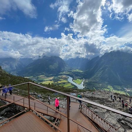 Bakkebo Trollstigen Apartamento Åndalsnes Exterior foto